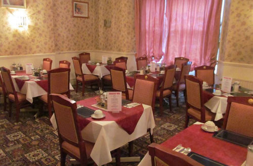 The Pines Guest Accommodation チッペナム エクステリア 写真